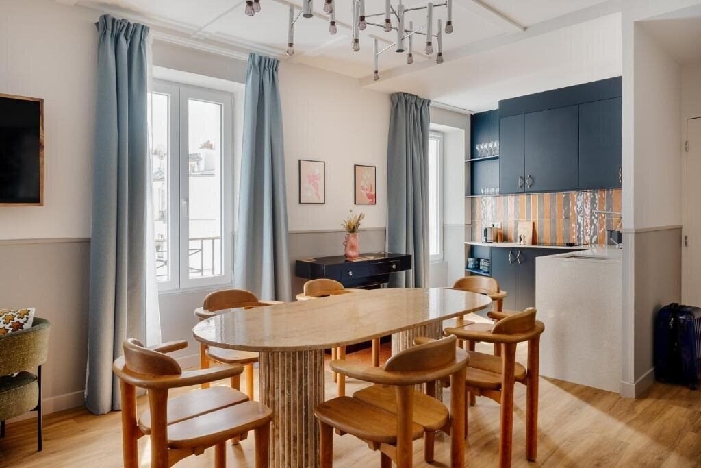 Фотографія Edgar Suites Montmartre Paul Albert 4*