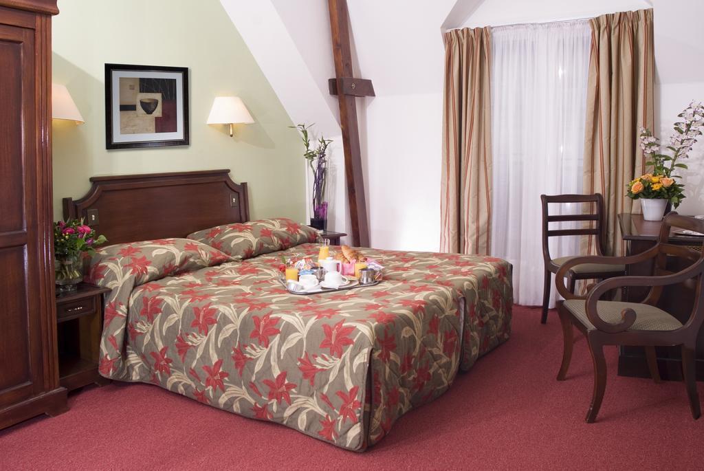 Готель Beaugrenelle Tour Eiffel Hotel 3*