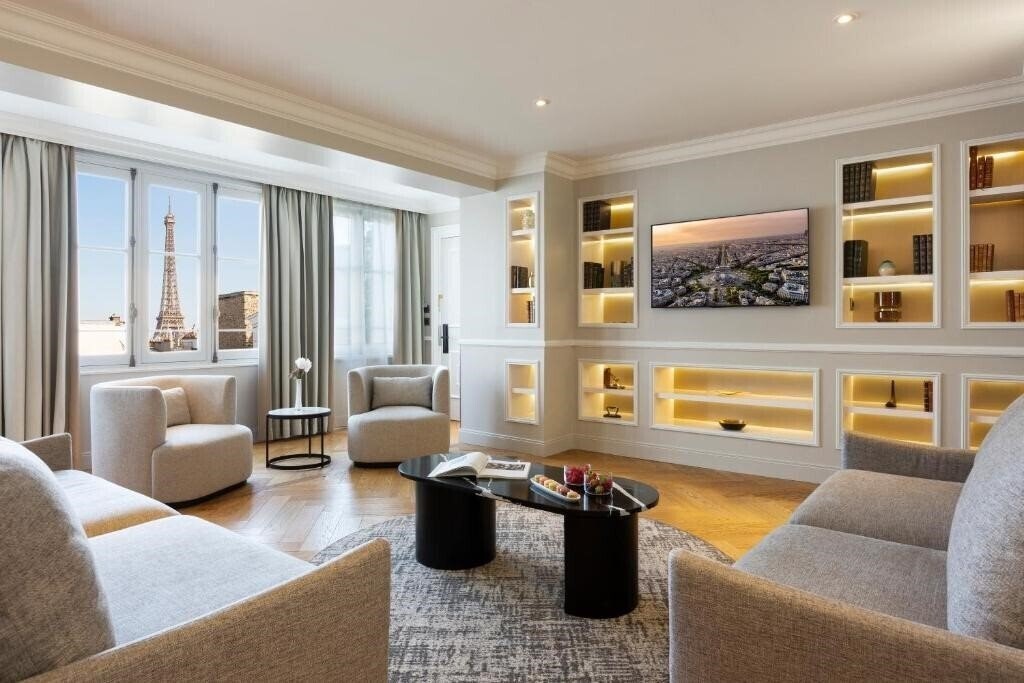 Картинка La Clef Tour Eiffel Paris by The Crest Collection 5*