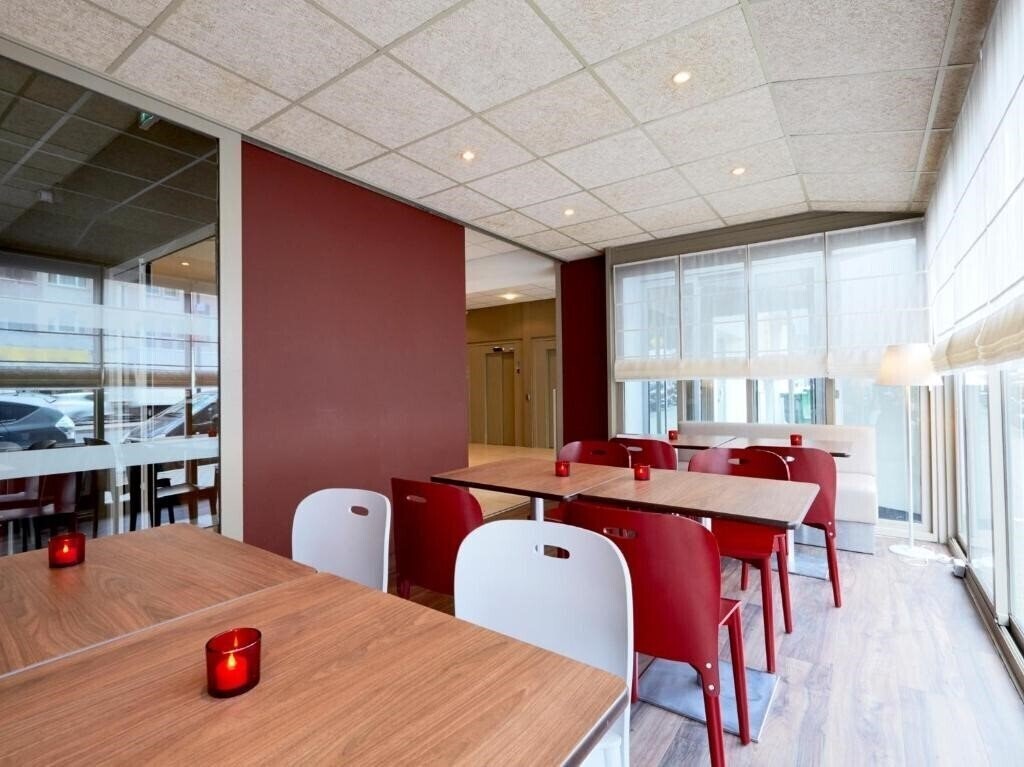 Фотография Campanile Paris Est Pantin 2*