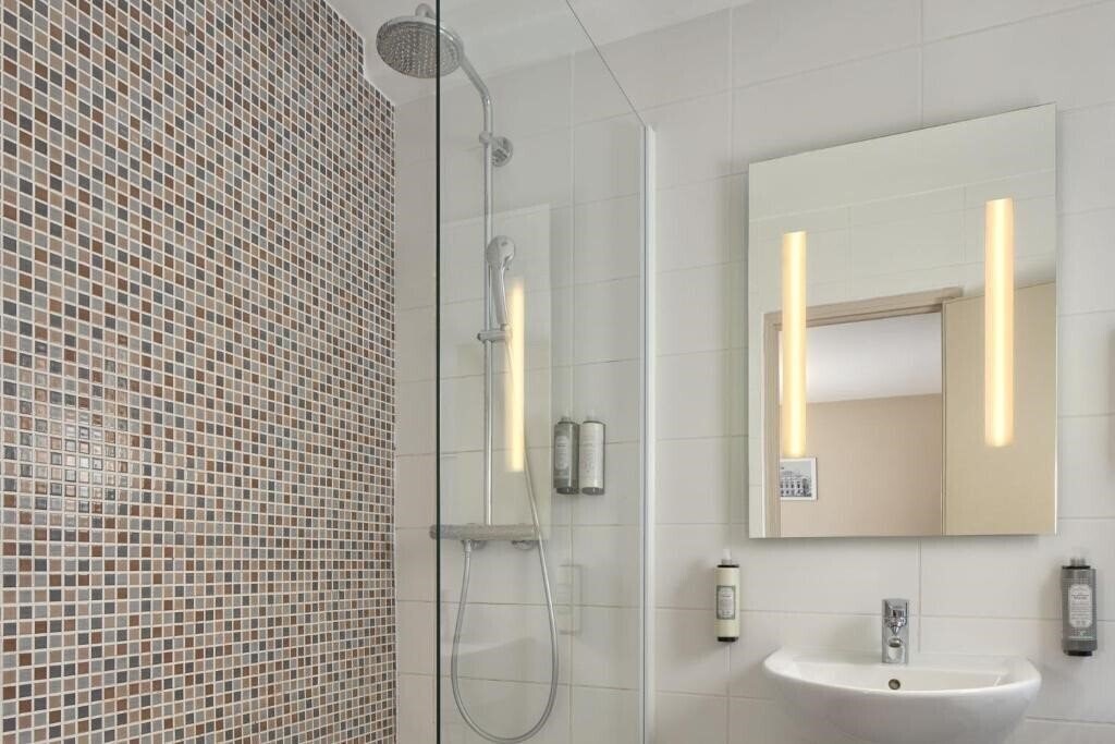 Фотографія Timhotel Paris Gare Montparnasse 3*