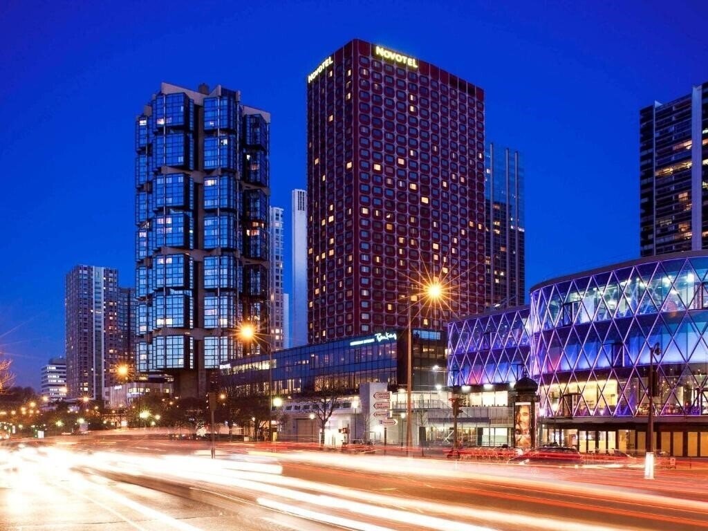 Готель Novotel Paris Tour Eiffel 4*