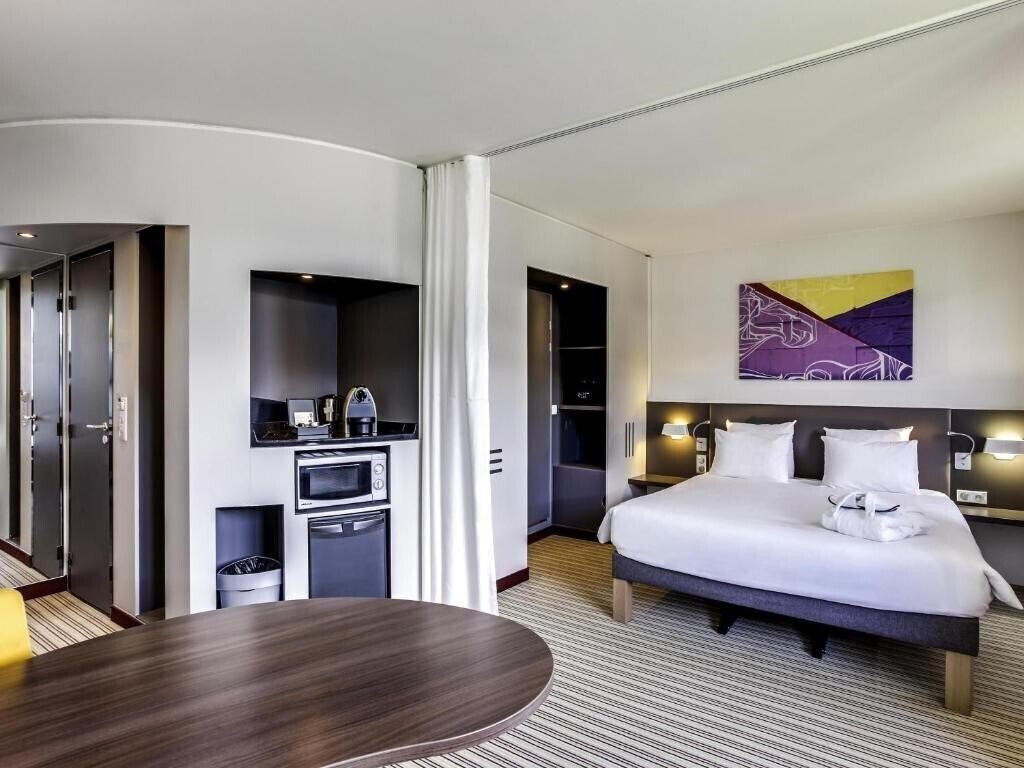 Картинка Suite Novotel Paris Porte De Montreuil 3*