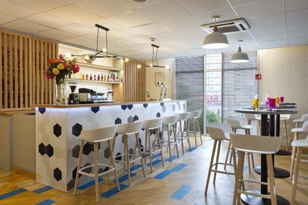 Готель Comfort Hotel Paris Porte d'Ivry 4*