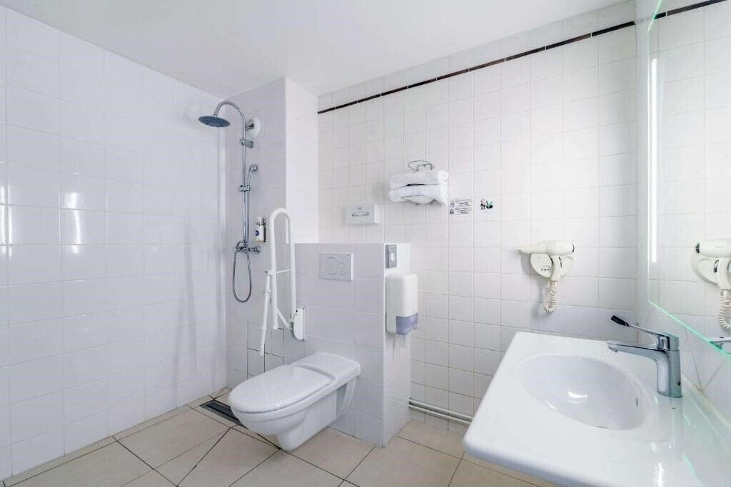 Фотографія Comfort Hotel Paris Porte d'Ivry 4*