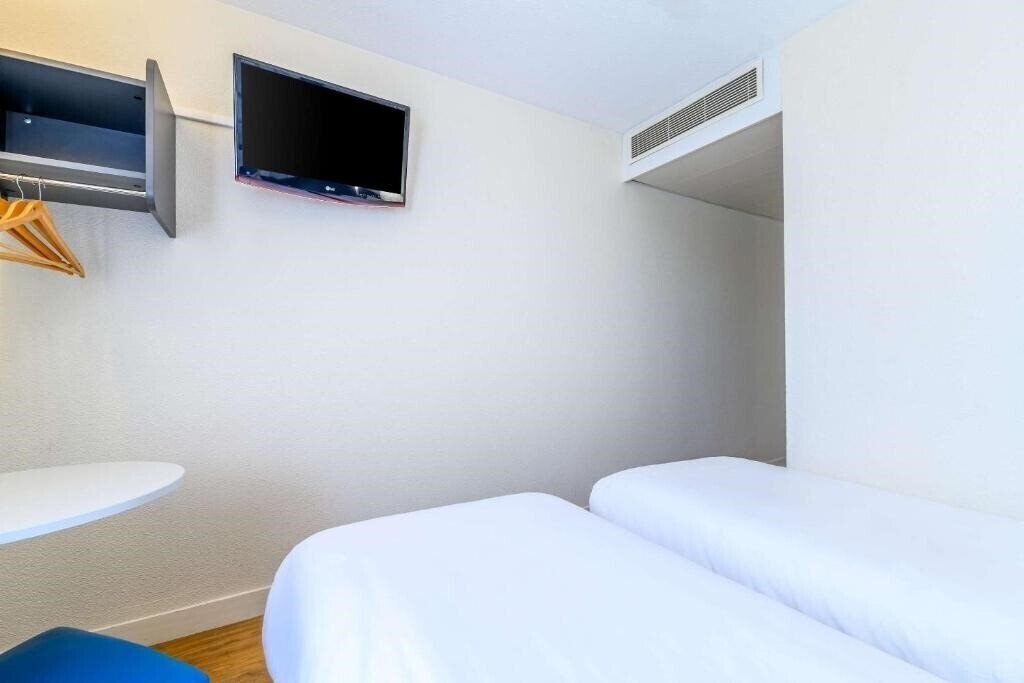 Картинка Comfort Hotel Paris Porte d'Ivry 4*