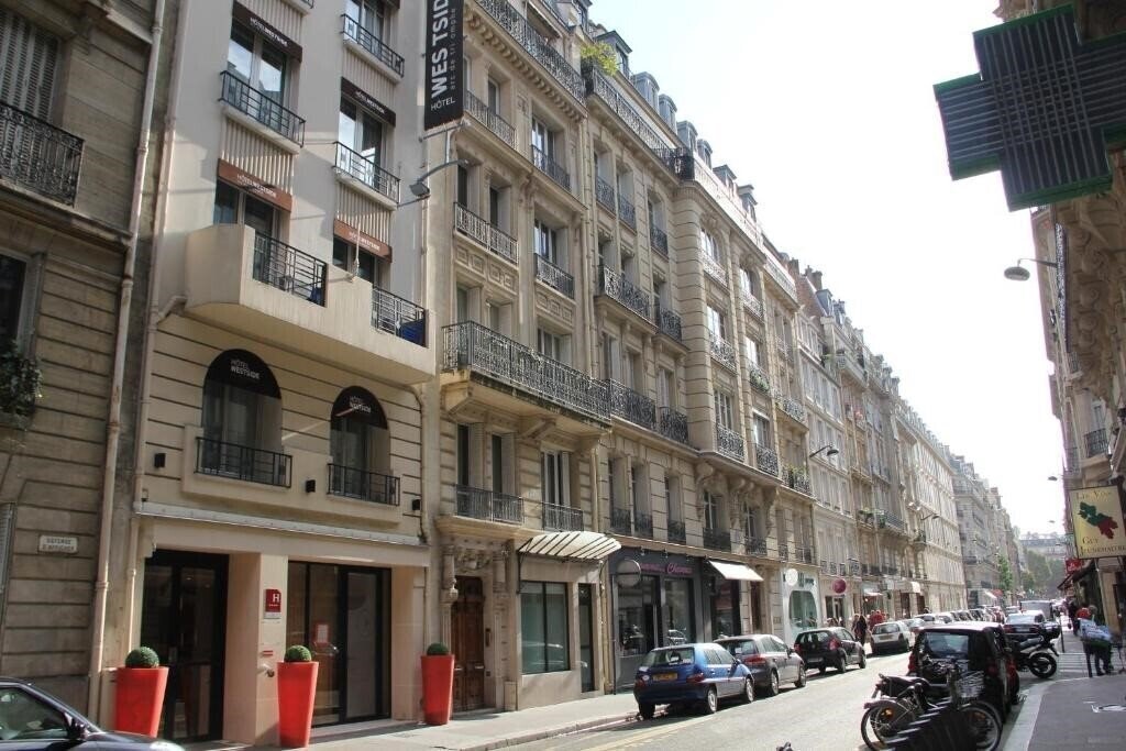 Отель Westside Arc de Triomphe 4*