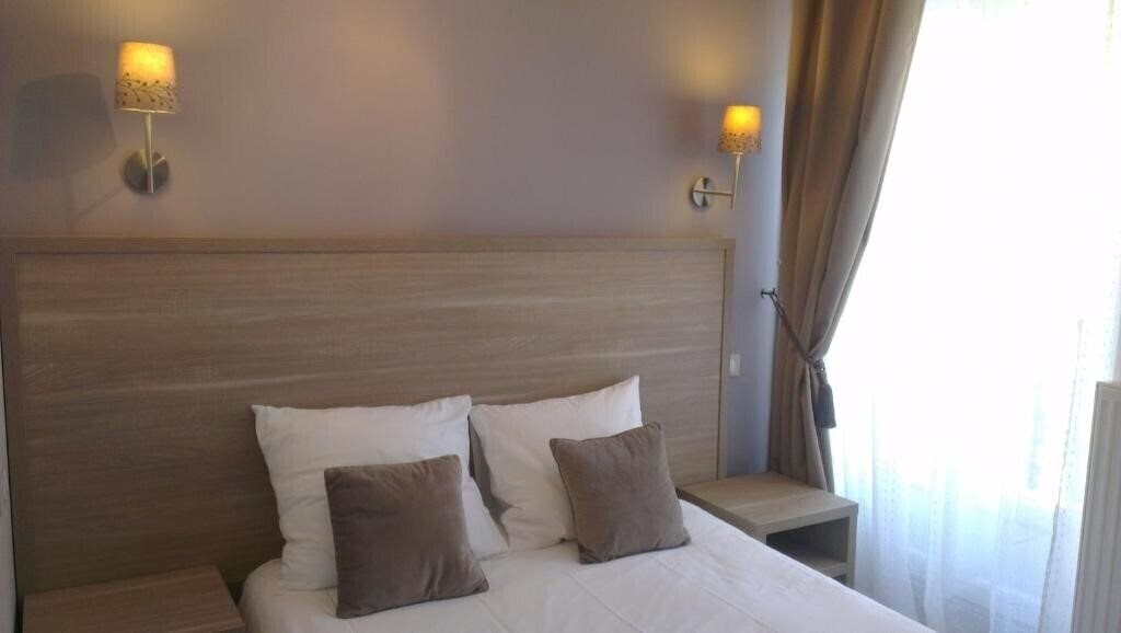 Отель Luxelthe 2*