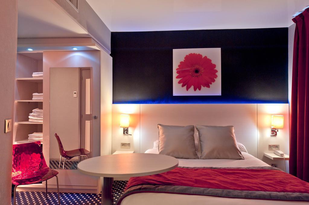 Готель Berkeley Hotel 3*