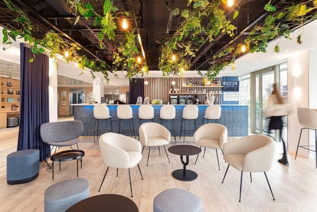 Изображение Holiday Inn Express Paris Canal De La Villette 3*