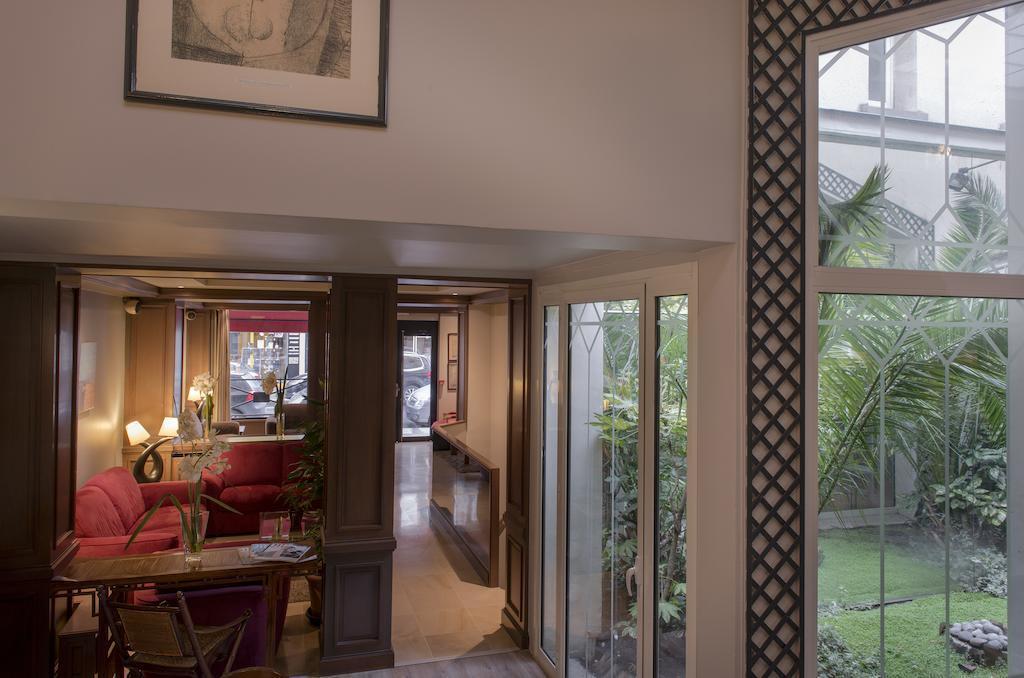 Фотография Apollinaire 3*