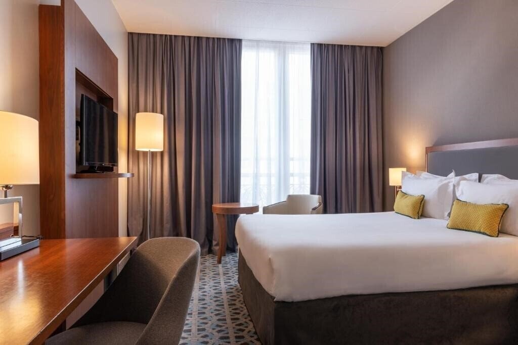 Фотографія Crowne Plaza Paris Republique 4*