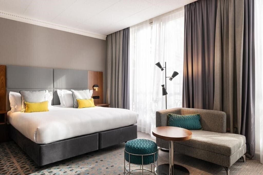 Картинка Crowne Plaza Paris Republique 4*
