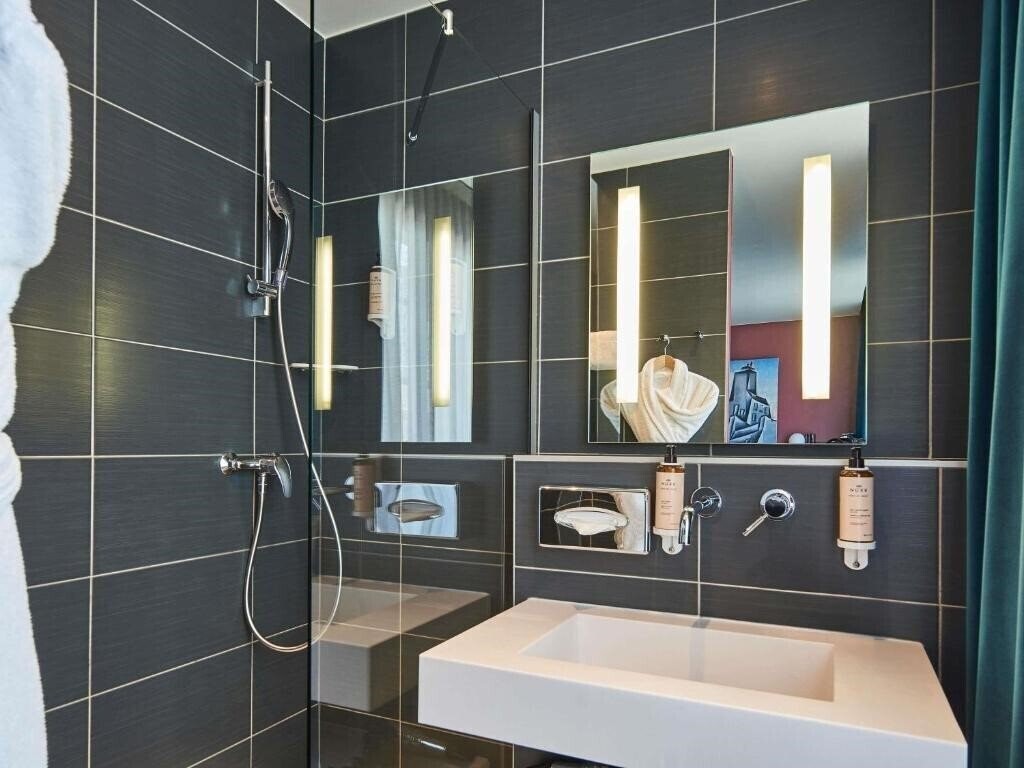 Фотографія Mercure Paris Tour Eiffel Pont Mirabeau 4*