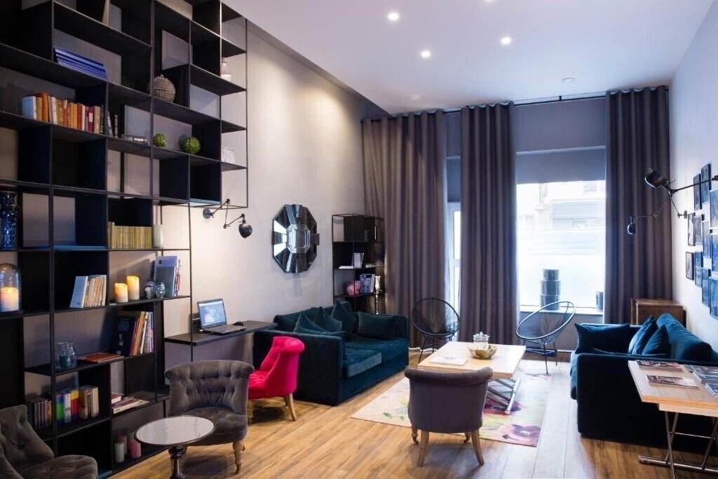 Картинка Hotel Mademoiselle 4*