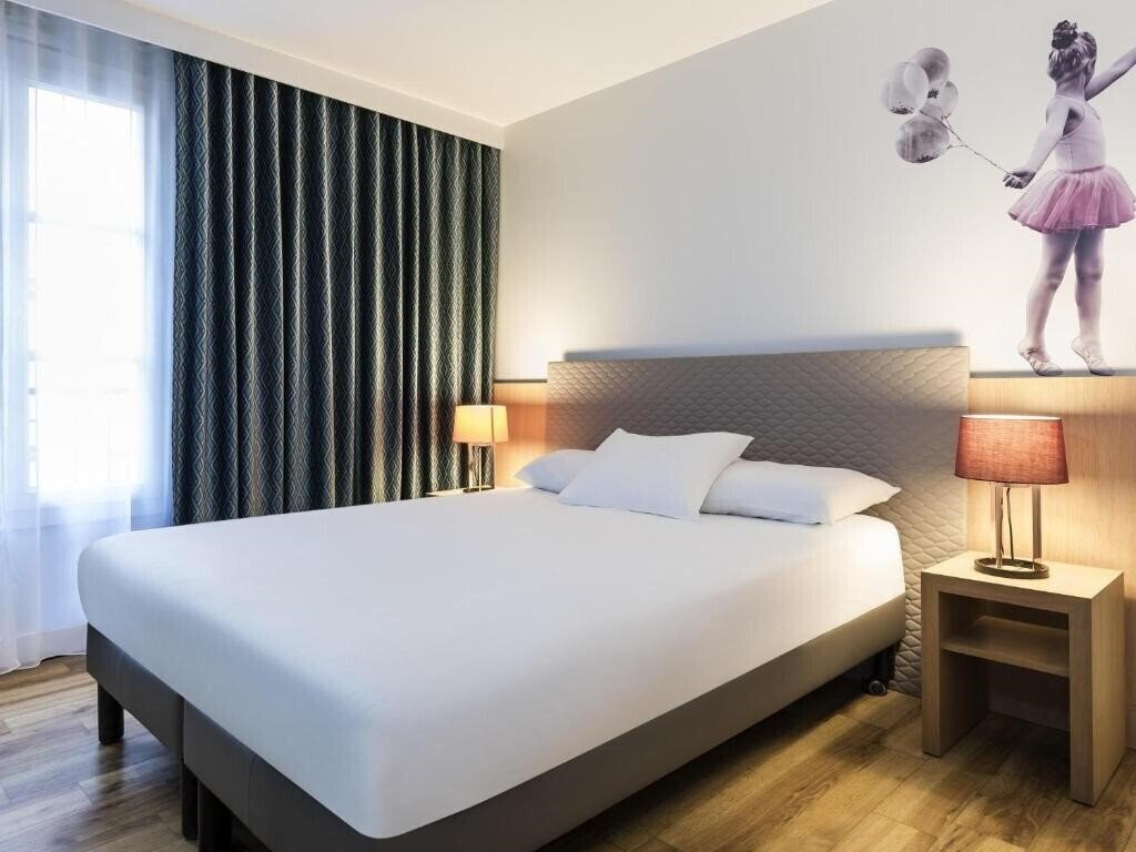 Отель Adagio Aparthotel Paris Montmartre 3*