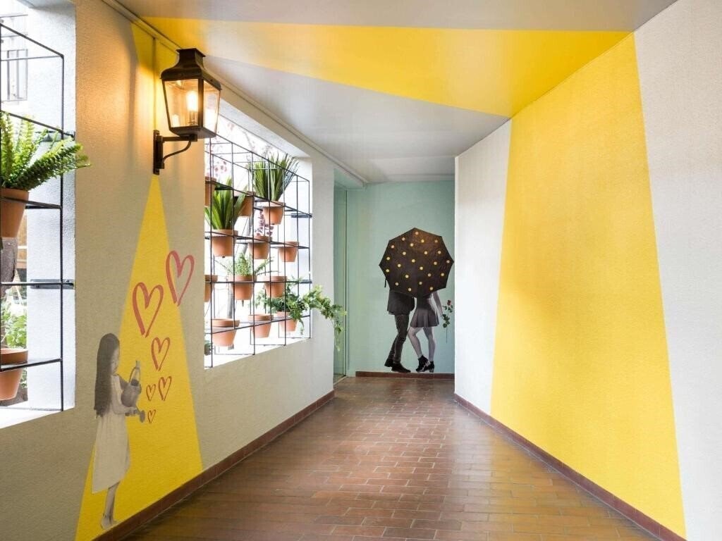 Фото Adagio Aparthotel Paris Montmartre 3*