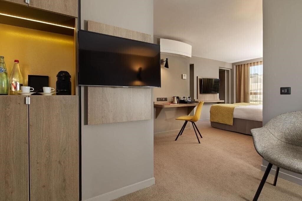 Изображение Auteuil Tour Eiffel 3*