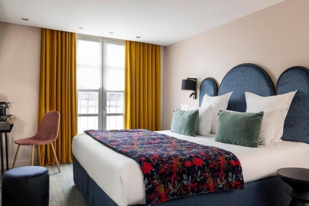Отель Hotel Maxim Opera 4*