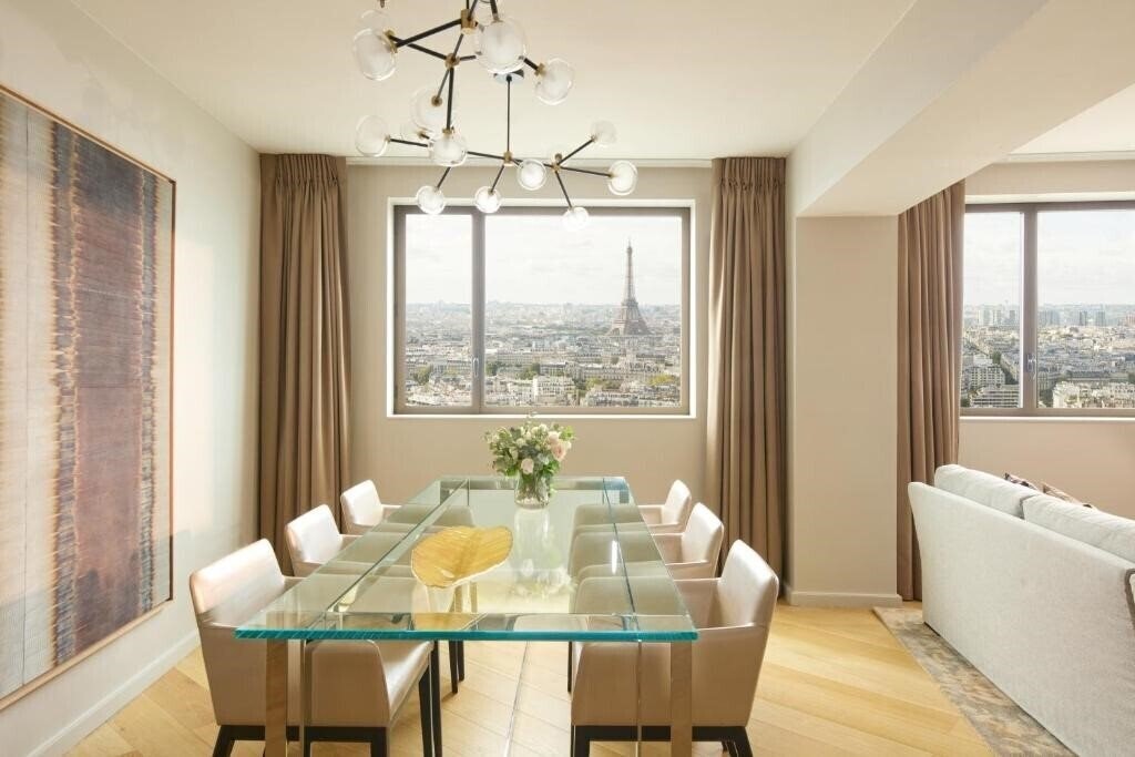 Готель Hyatt Regency Paris Etoile 4*