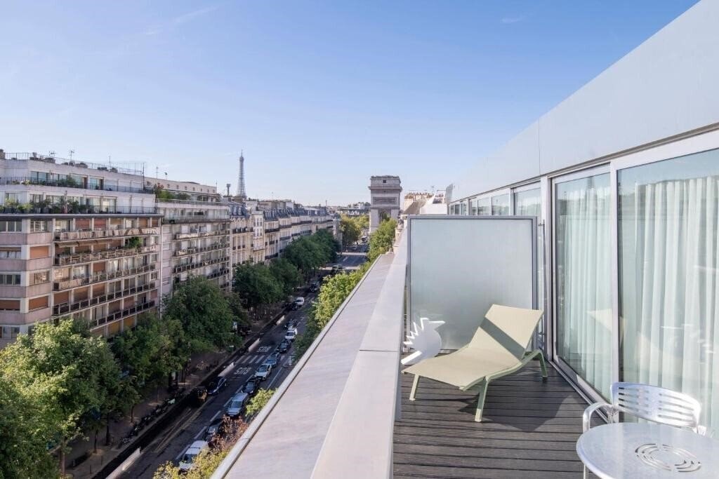 Отель Renaissance Paris Arc De Triomphe Hotel 5*