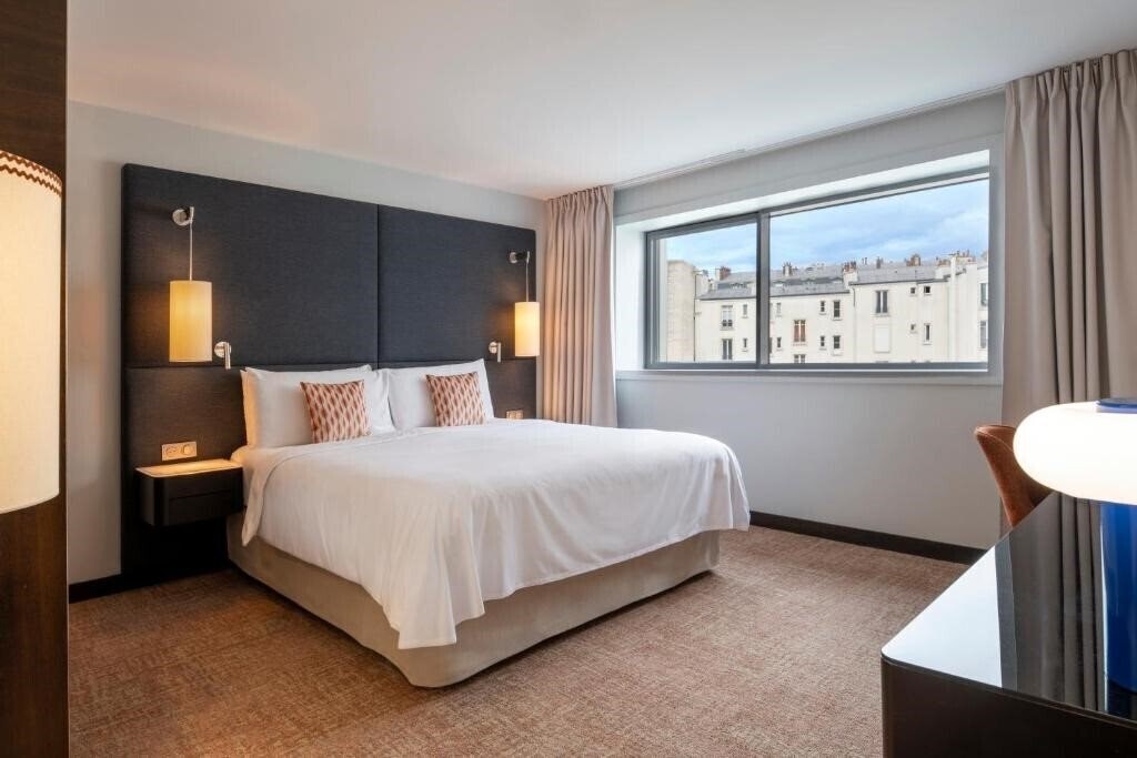 Картинка Renaissance Paris Arc De Triomphe Hotel 5*