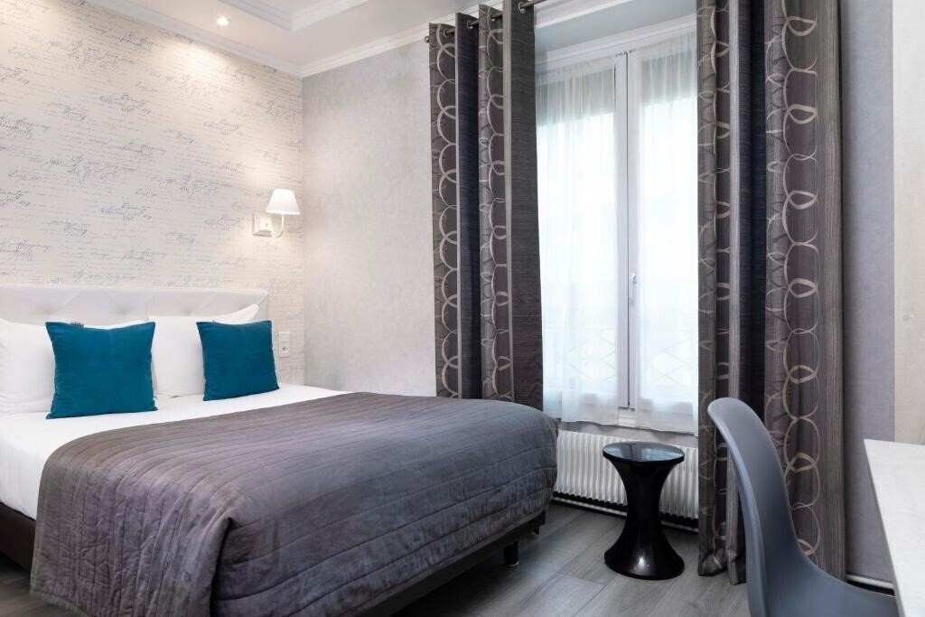 Изображение De Geneve 3*