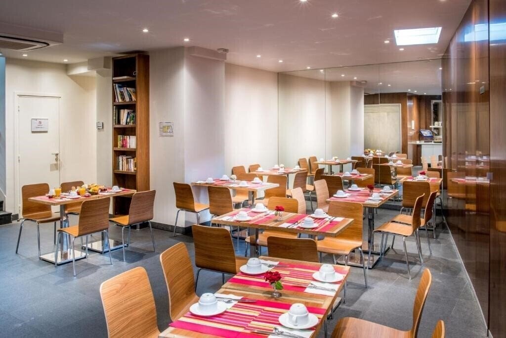 Фотографія Art Hotel Eiffel 3*