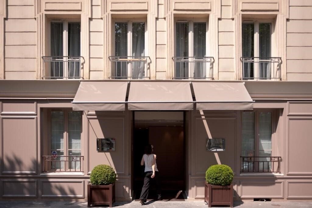 Картинка Hotel Le Tourville by Inwood Hotels 4*