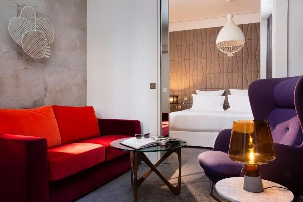 Готель Dupond Smith 5*