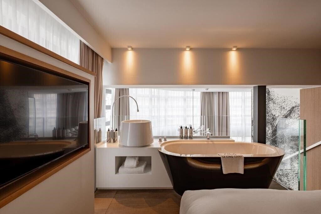Изображение Le Cinq Codet 5*