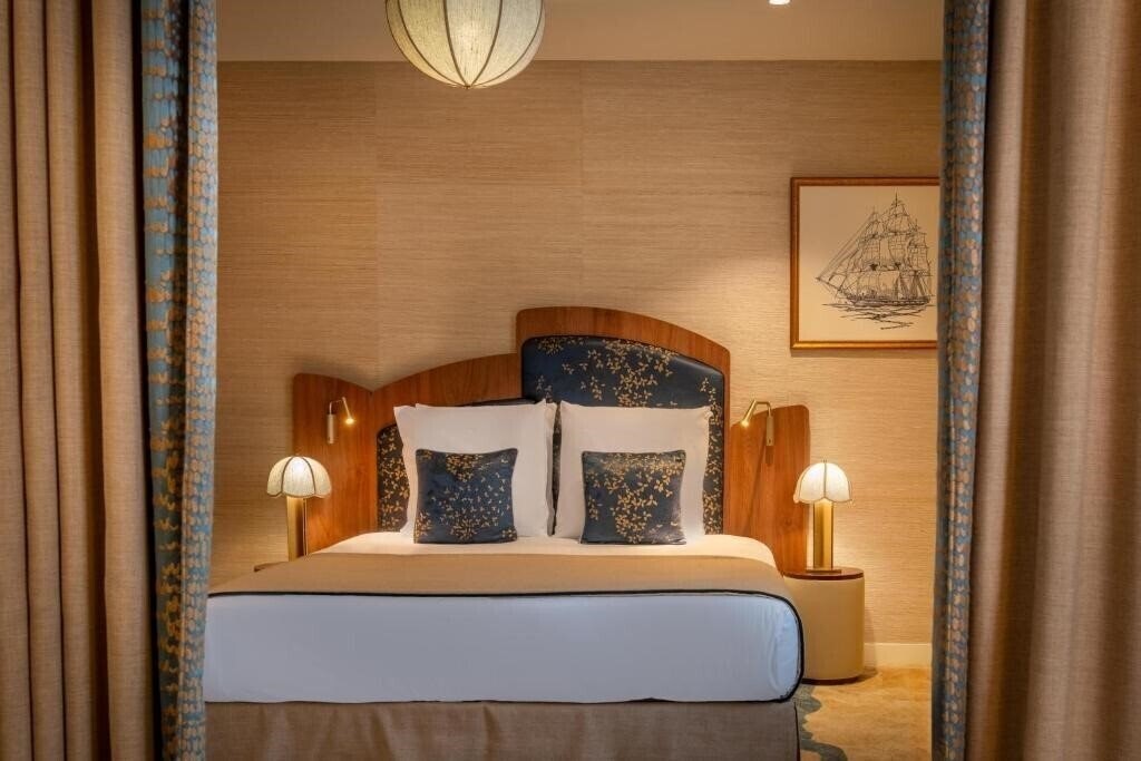 Фото La Bourdonnais 3*