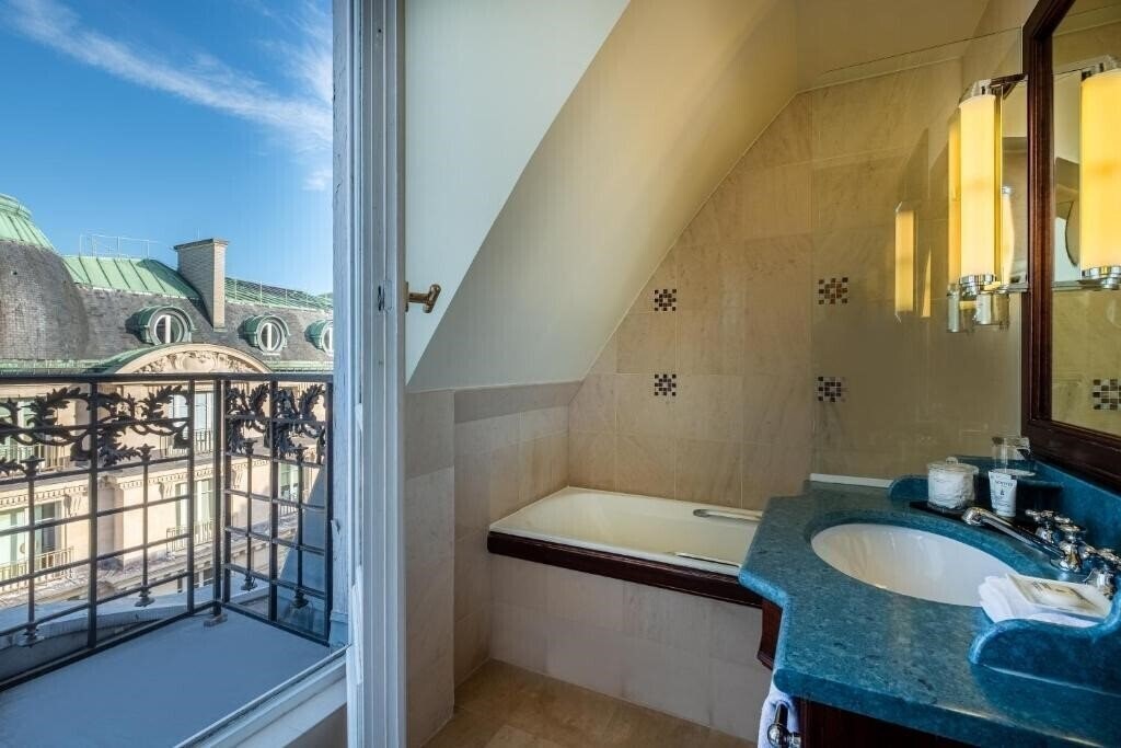 Отель Pont Royal Hotel 5*