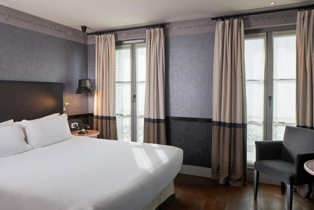 Готель Les Plumes Hotel 4*