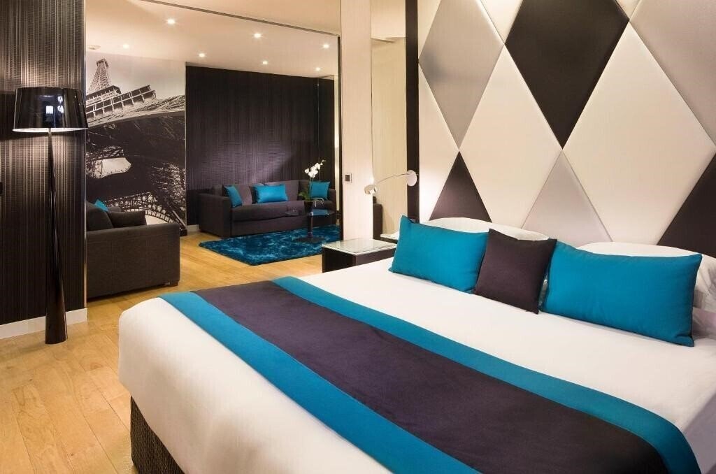 Готель L'Empire Paris 4*