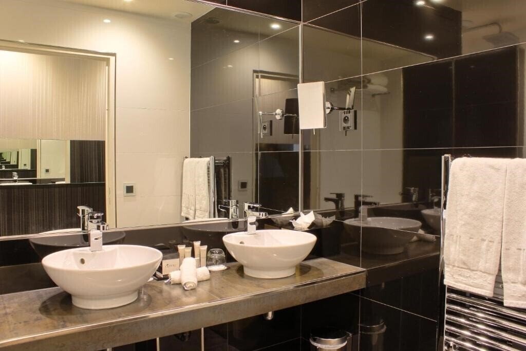 Изображение L'Empire Paris 4*