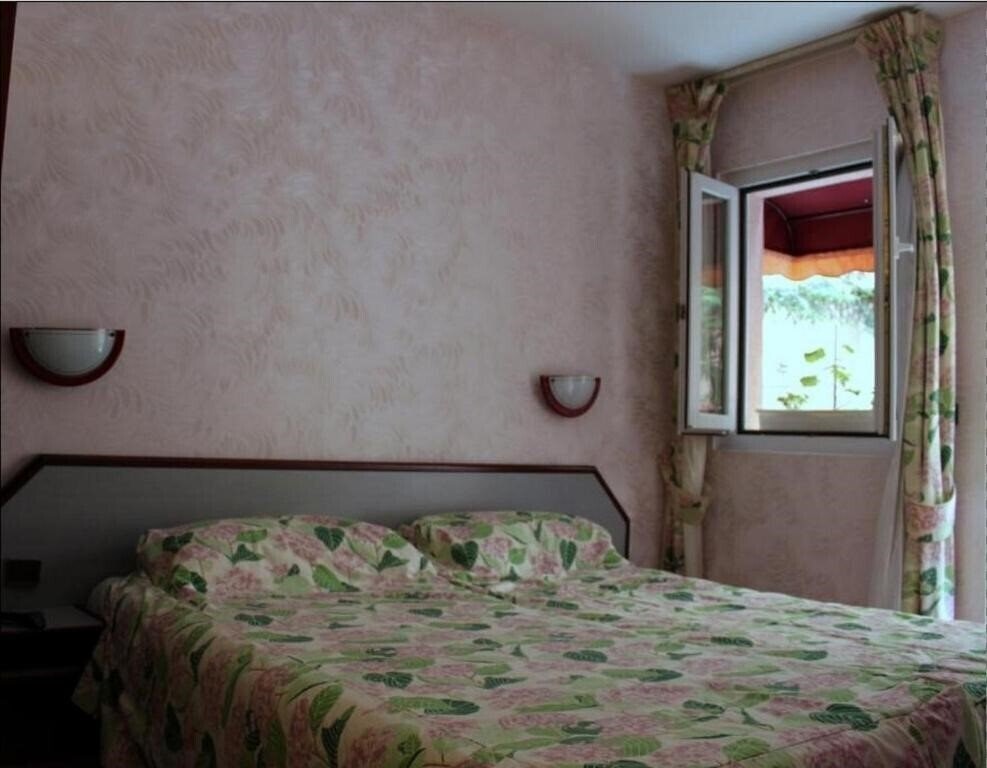 Фото Aladin Hotel 2*