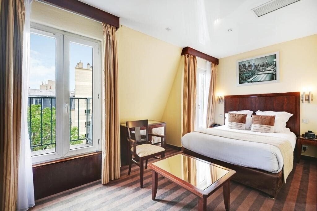 Фото Grand Hotel Francais 3*