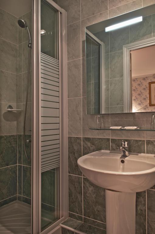 Фотография La Vieille France 3*