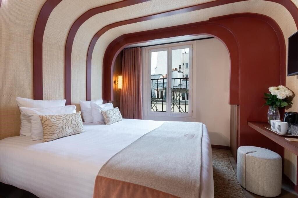 Готель Hotel Sacha 2*