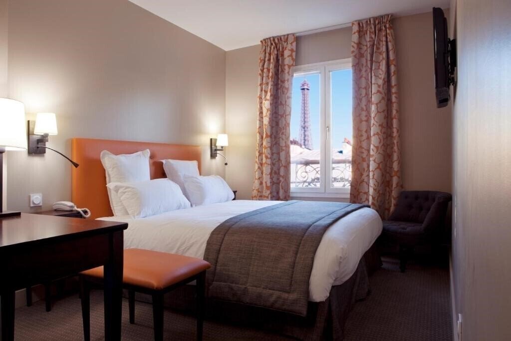 Отель Le Relais Saint Charles 3*