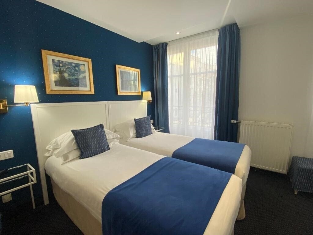 Отель Austin'S Saint Lazare 3*