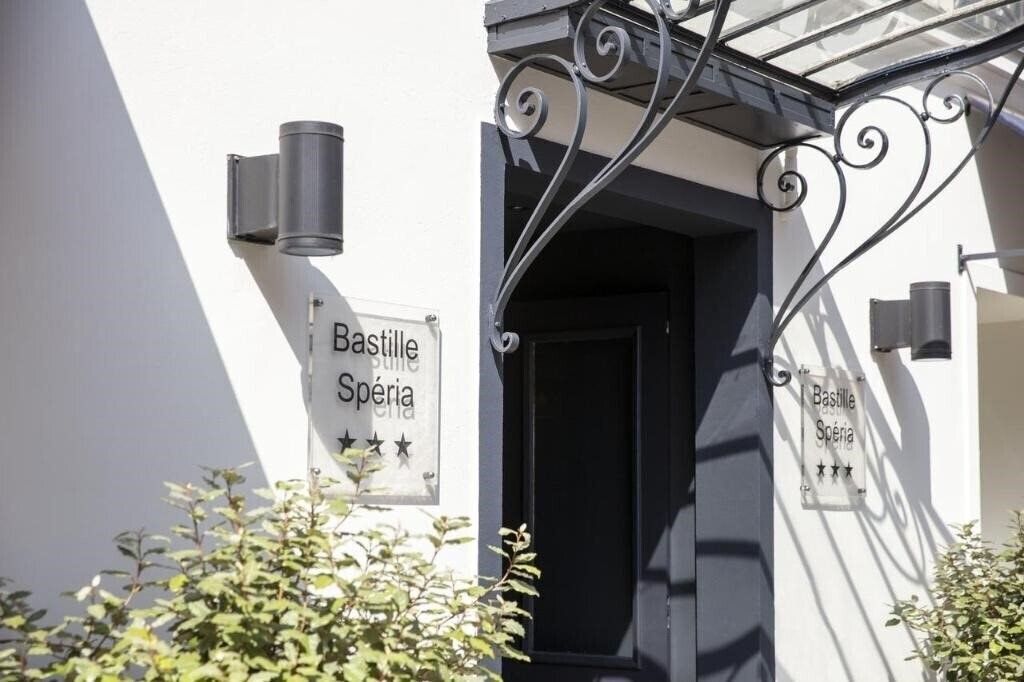 Картинка Bastille Speria 3*