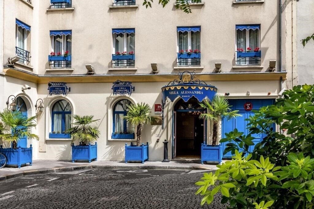 Отель Villa Alessandra 4*