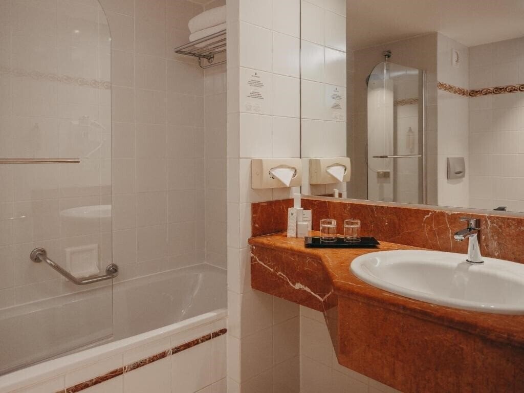Фотографія Millennium Hotel Paris Charles de Gaulle 4*