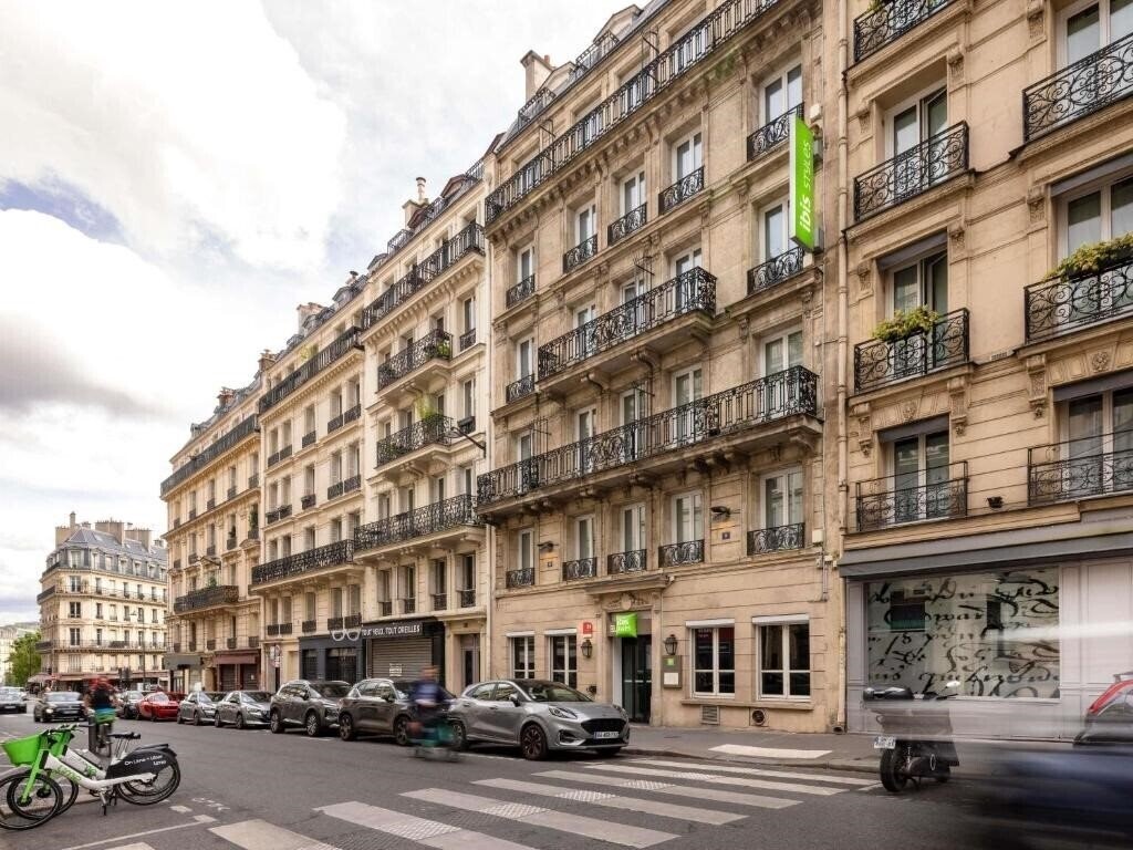 Готель Ibis Styles Paris Saint Lazare 3*