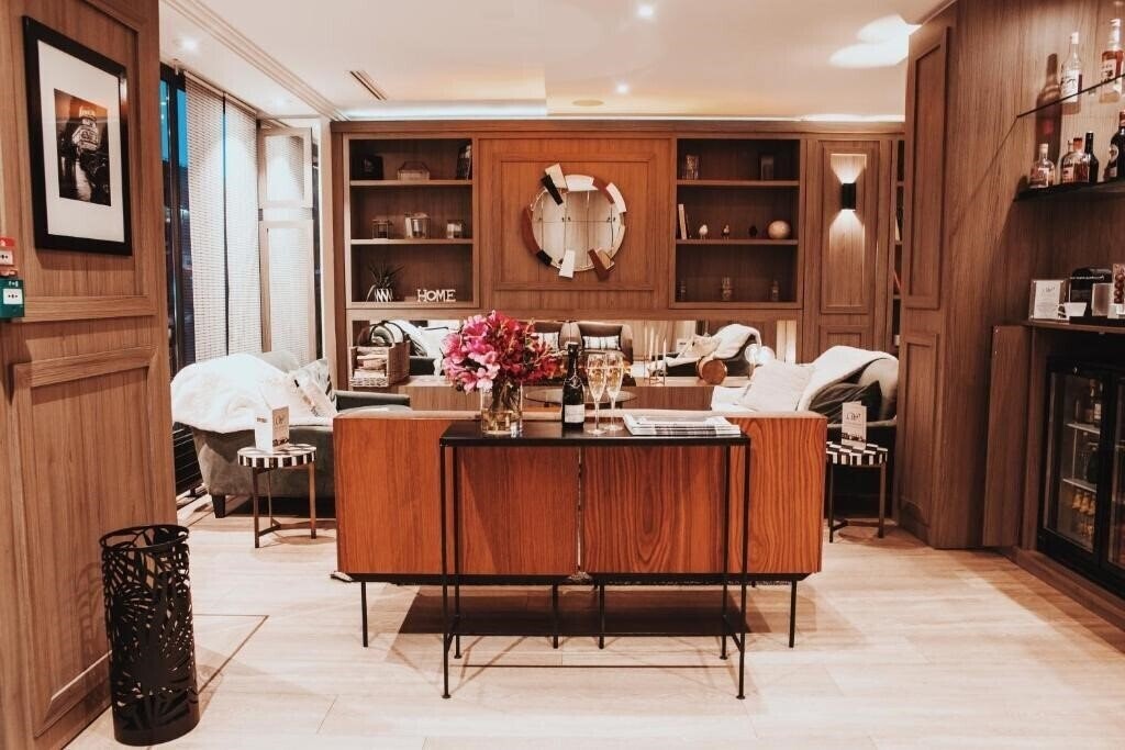 Готель Waldorf Montparnasse 3*