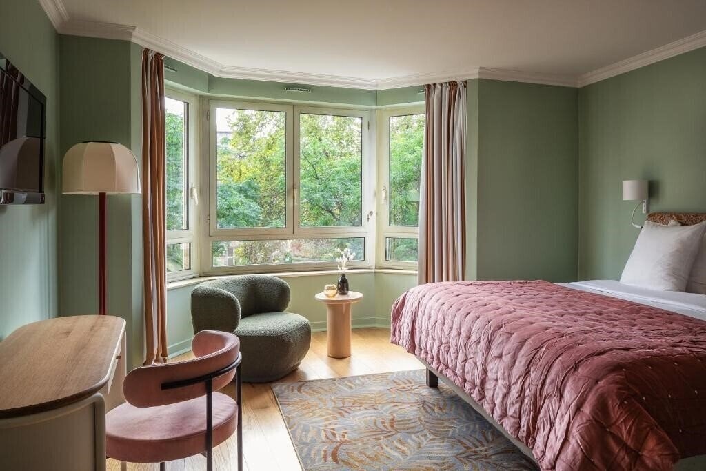 Готель Royal Garden Champs Elysees 4*