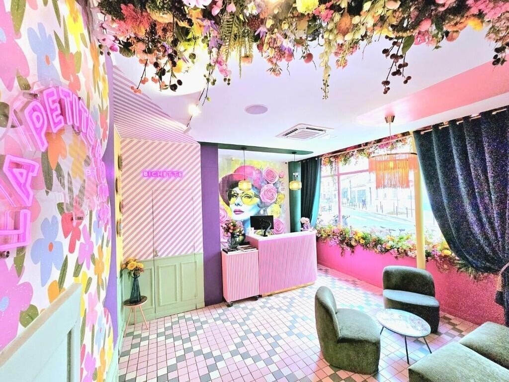 Изображение Pink Hotel 2*