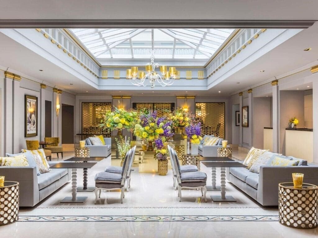 Готель Sofitel Le Faubourg 5*